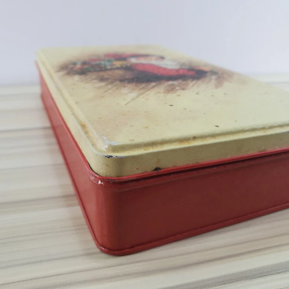 Vintage 1986 Santa Napkins and Tin Set 11 Christmas Potpourri Press